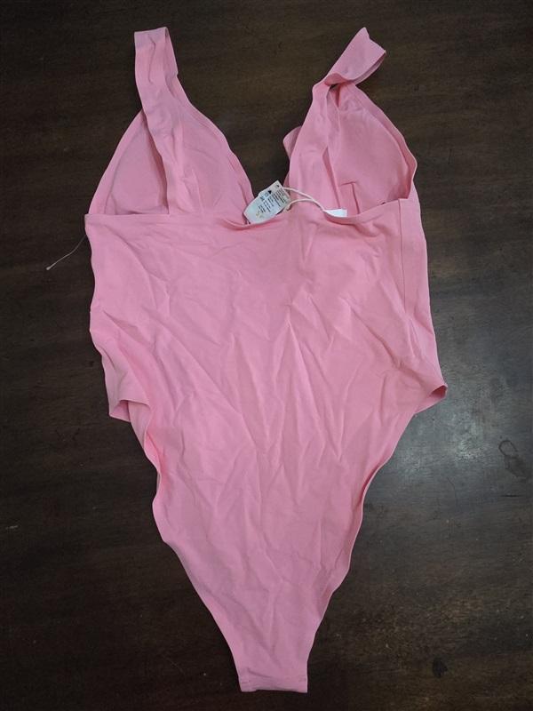 NWT L Space L Fused Katiness 1Pc Classic Swimsuit Gua Pink 124101