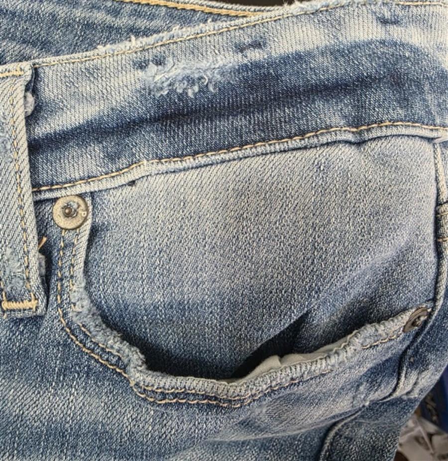 NWOT PAIGE Verdugo Distressed Crop 28 Ankle Blue 5 Pocket Jeans 124145