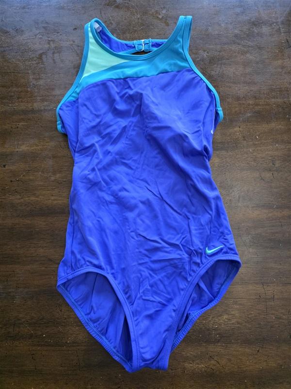 NWT Nike S Colorblocked Asymmetrical 1PC Swimsuit Blue 124648