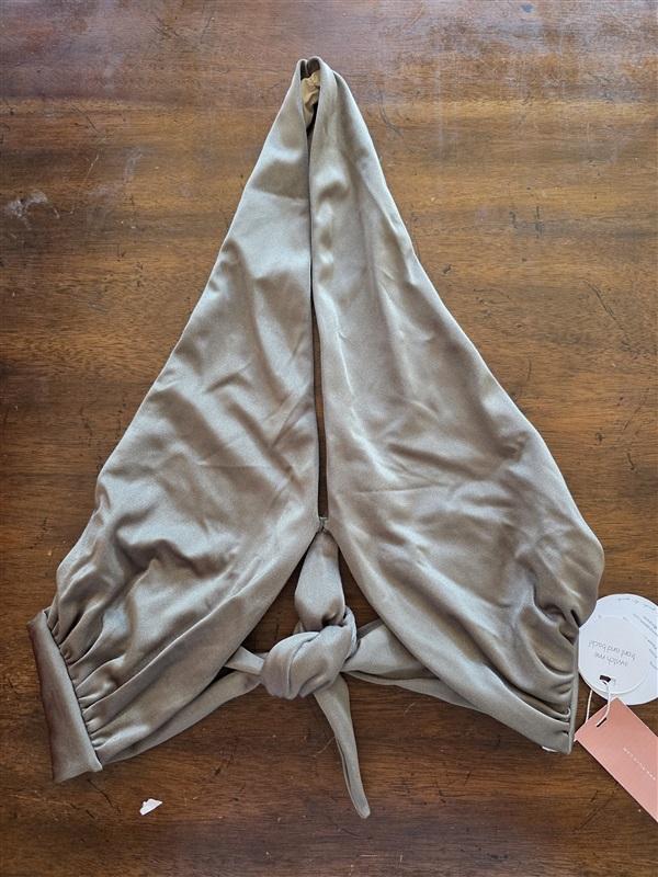 NWT PIlyq M Moss Talie Halter Tie Back Bikini Swim Top 124677