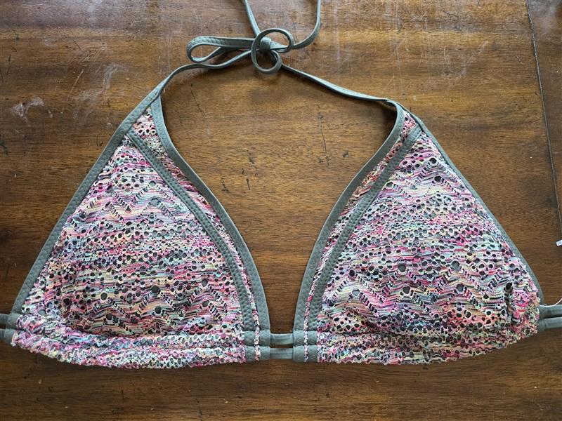 NWOT Becca LG Sample Basil Reveal Crochet Bikini Swim Top Green 124853