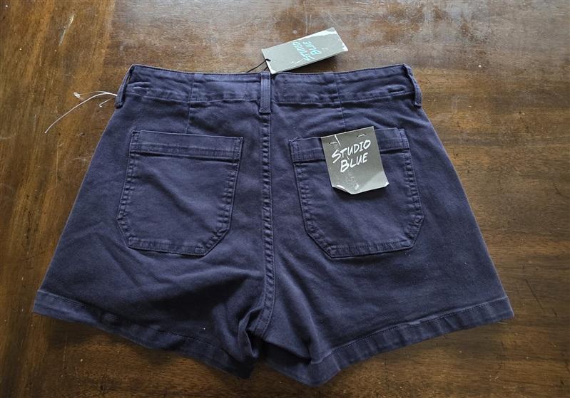 NWT Studio Blue 26 Sophia Relaxed Porkchop Pocket Shorts 125023