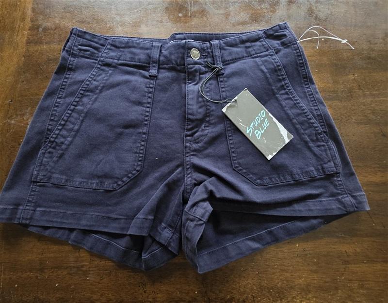 NWT Studio Blue 26 Sophia Relaxed Porkchop Pocket Shorts 125023