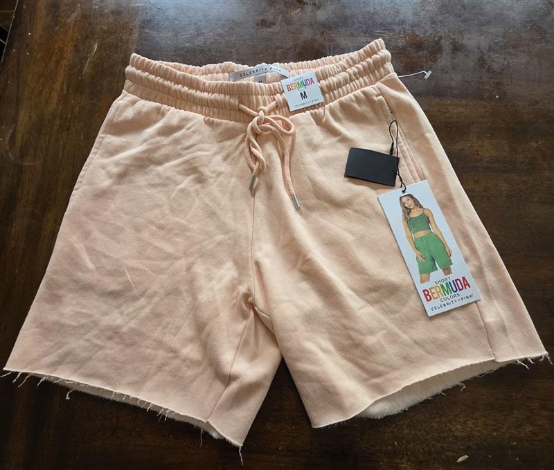 NWT CELEBRITY PINK M Bermuda Shorts Peach 125029