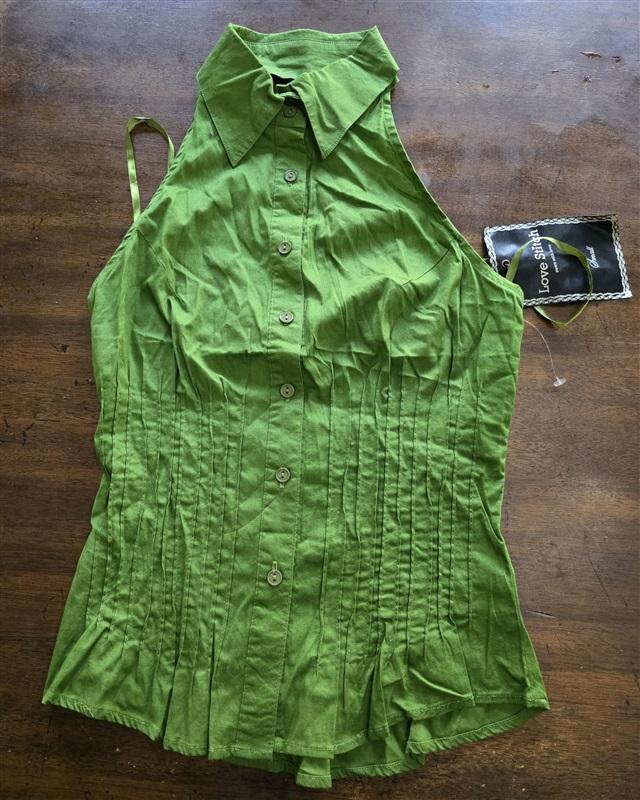 NWT Love Stitch S Button Up Tuxedo Backless & Sleeveless Top Green 125276