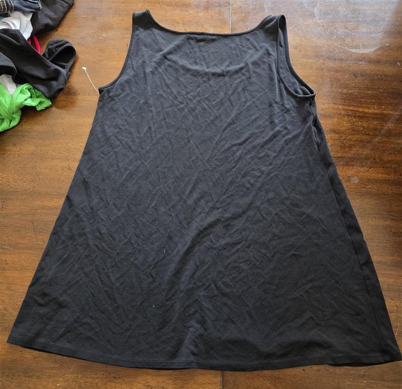 NWOT Eileen Fisher M 100% Silk Jersey Scoop Neck Tank Black 125291