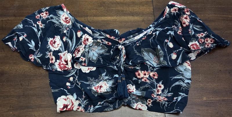NWT Band of Gypsies M Navy Blush Floral Ruffle Crop Top 125484