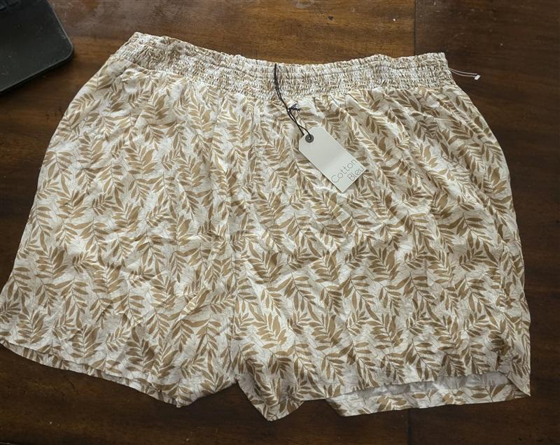 NWT Cotton Bleu 2X Beige Leaves Pocket Loose Shorts 125537