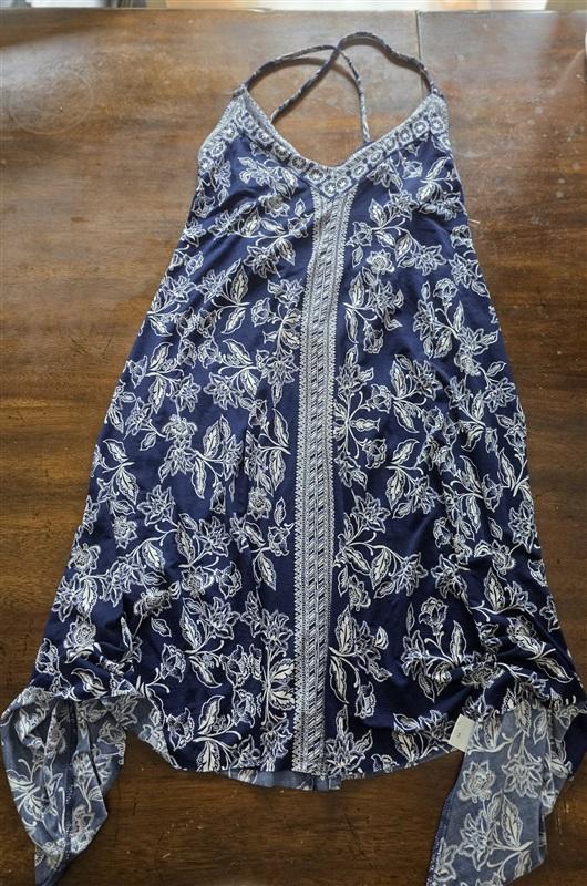 NWOT Robin Piccone M Blue White Handkerchief Hem Dress Pool Cover Up 125651