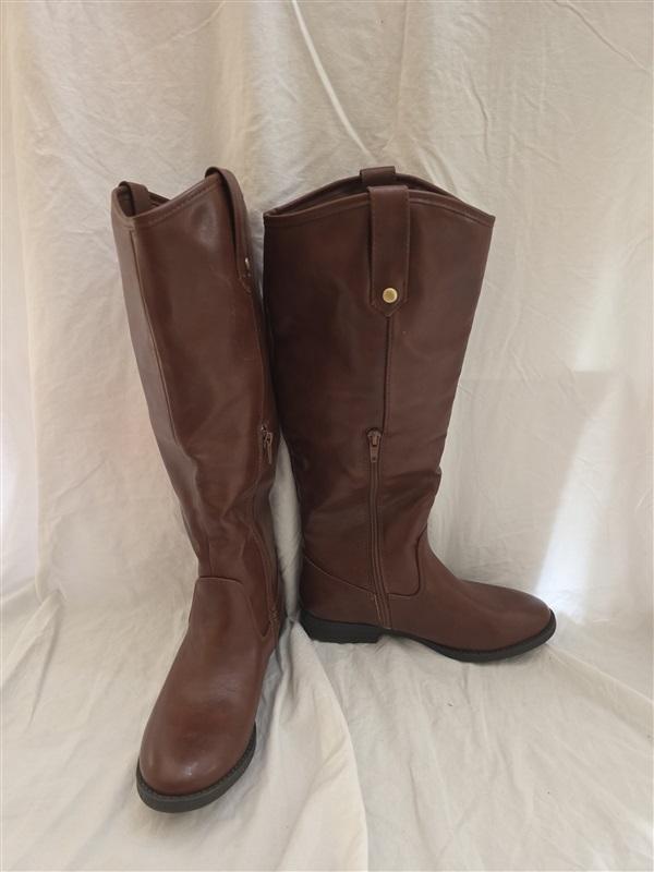 NWOT True Craft 6 Indira Riding Boots Brown Almond Toe 125656