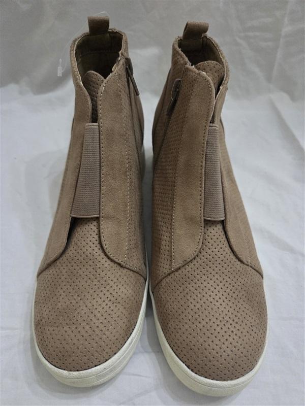 NWOT MIA Girl's Gracey Wedge Sneaker Ankle Booties Faux Suede 125664