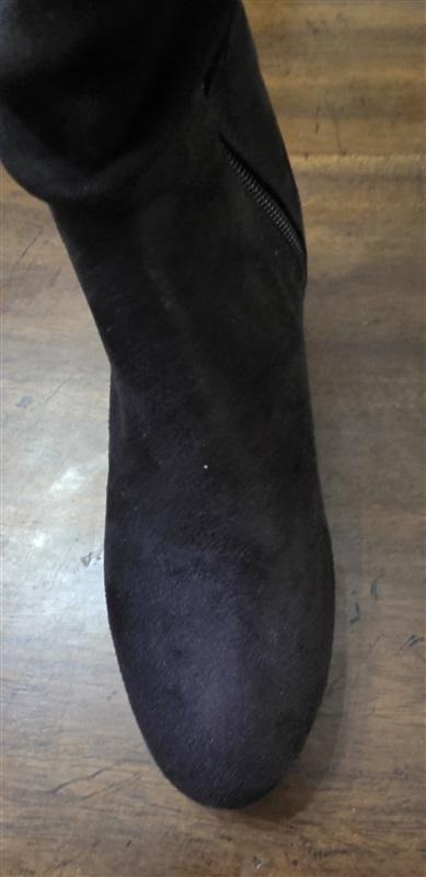 NWOT Maurices 6 Wide Calf Faux Suede Boots 125677