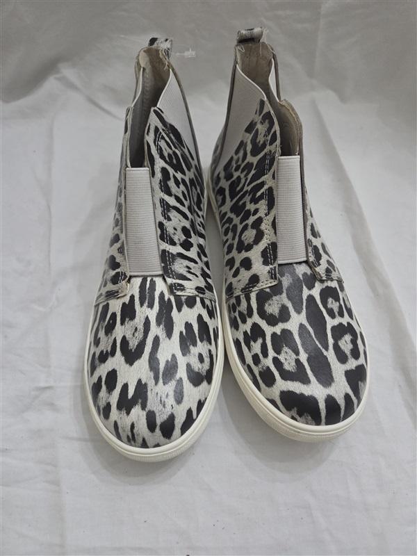 NWOT Coconuts 6 Leopard Wedge Sneaker Ankle Booties 125679