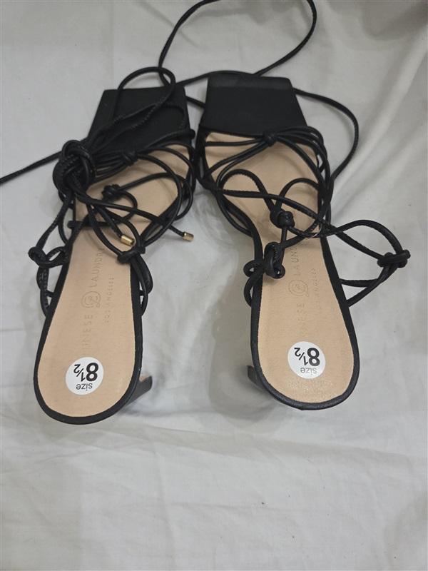 NWOT Chinese Laundry 8.5 Yita Smooth Strappy Heels-Black Sandals 125680