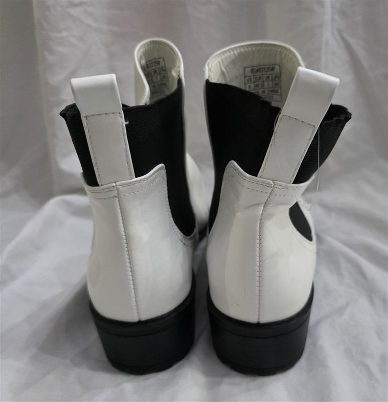 NWOT Dream Pairs 9 Pointed Toe Chelsea White Black Platform LuG Boots 125683