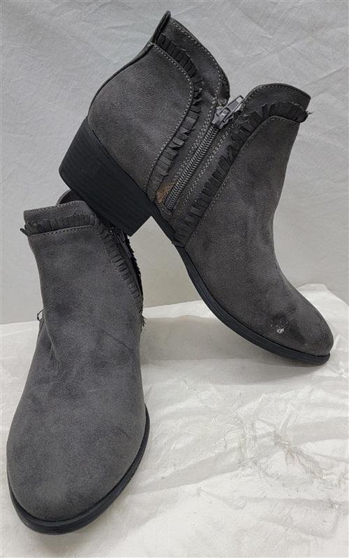 NWOT Mia Mable 6.5 Ruffle Gray Faux Suede Ankle Boots Booties 125688