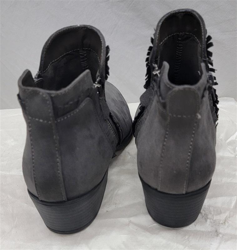 NWOT Mia Mable 6.5 Ruffle Gray Faux Suede Ankle Boots Booties 125688