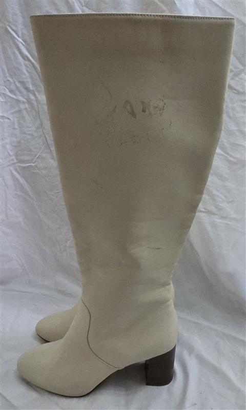 NWOTD Express 9.5 Knee High Stacked Heel Ivory Boots 125700
