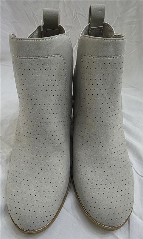 NWOT DV8 Dolce Vita 9.5 Gerdy Gray Suede Wedge Heeled Bootie 125703