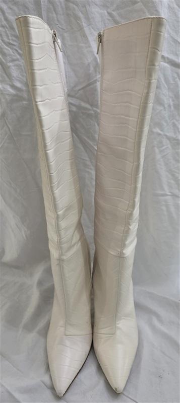 NWOTD Express 9.5 Knee High Stiletto's Heel Faux Crocodile Ivory Boots 125720
