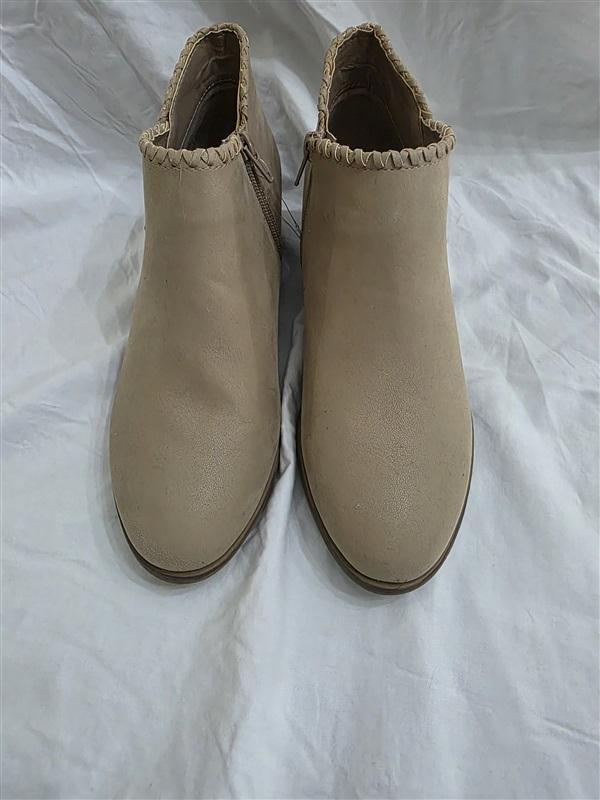 NWOT Mia Mable 8 Braid Beige Faux Suede Ankle Boots Booties 125726
