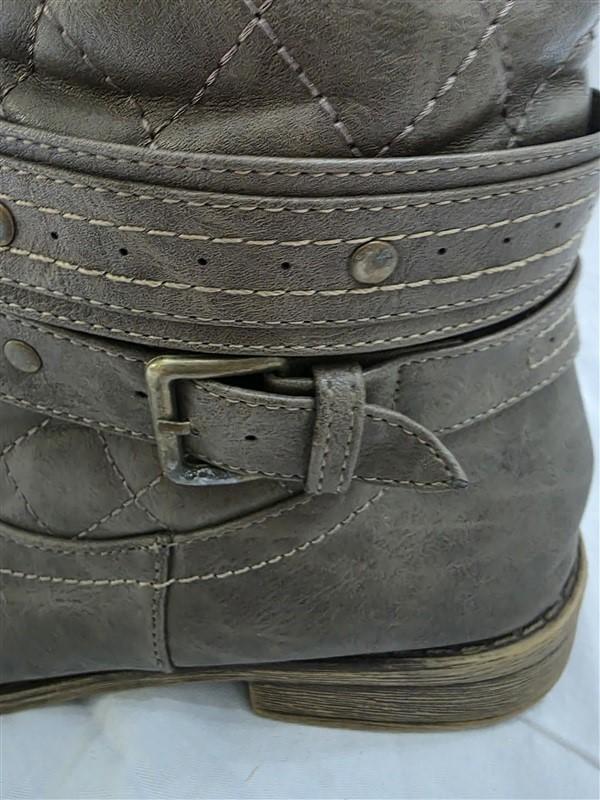 NWOT Just Fab 9.5 Titania Taupe Buckle Quilted Riding Boots 125693