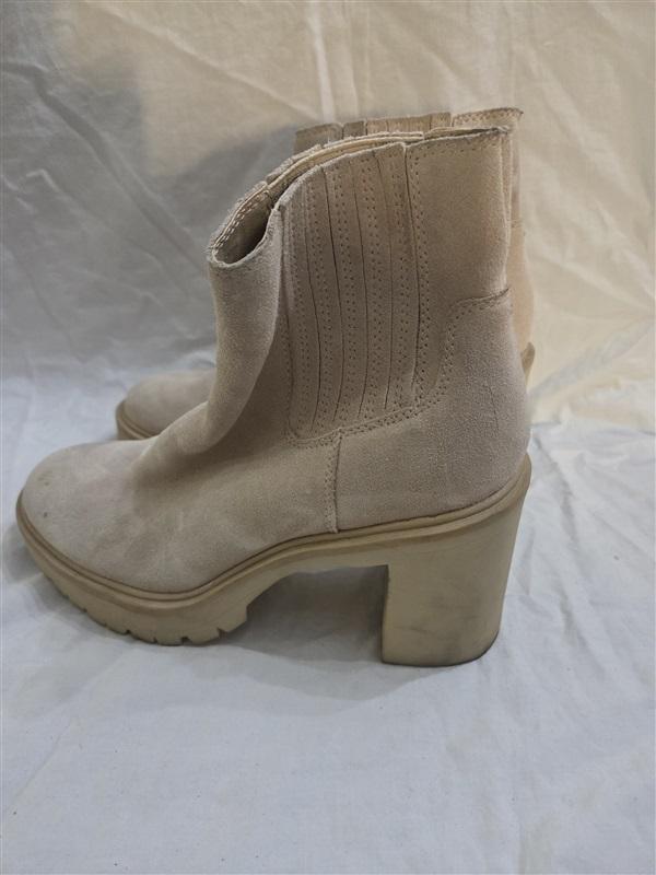 PO DV8 Dolce Vita 8.5 Jetta Caster Ankle Lug Boot Ivory 125734