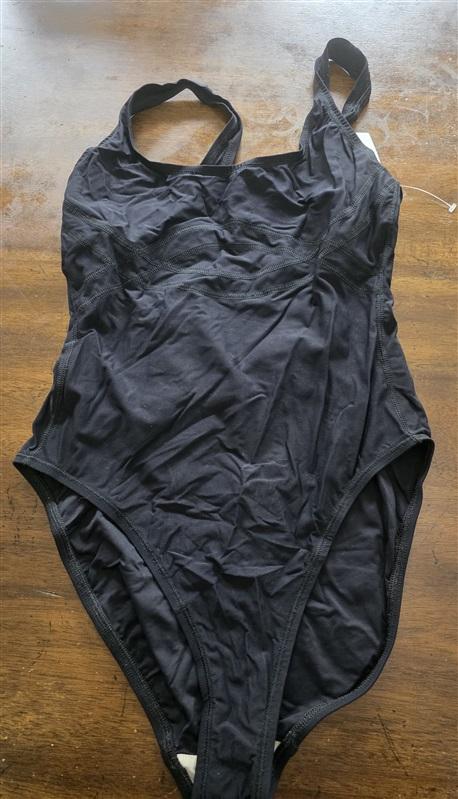 NWOT Robin Piccone 8 1PC Maillot Swimsuit 191212 Black 125739