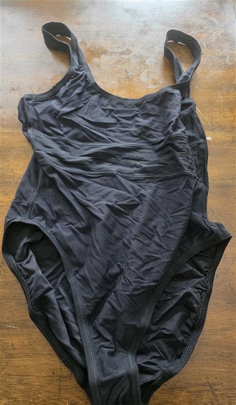 NWOT Robin Piccone 8 1PC Maillot Swimsuit 191212 Black 125739