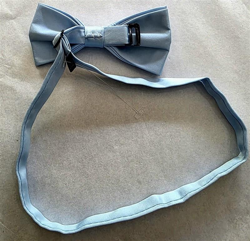 NWOT Stafford Baby Blue Sateen Solid Pre-Tied Bow Ties 125782