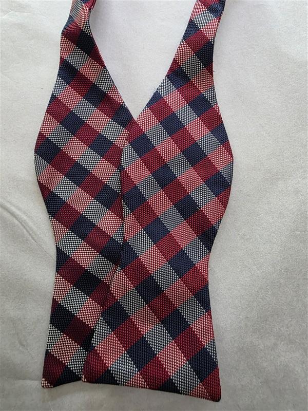 NWT Izod Red Blue White Plaid Bow Tie Formal Classic Style 125784