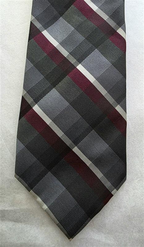 NWOT JF J.Ferrar Black Burgundy Plaid Men's Classic Formal Neck Tie 125793