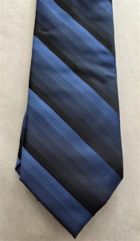 NWOT Van Heusen Blue Stripe Men's Neck Tie 125805