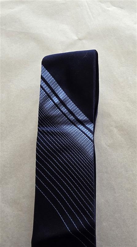NWT Express Navy Blue Stripe 100% Silk Men's Neck Tie 125823
