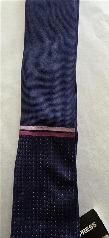 NWT Express Navy Blue Pink Stripe 100% Silk Men's Neck Tie 125824