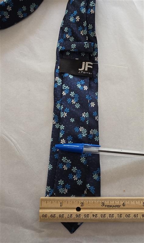 NWOT JF J.Ferrar Blue White Floral Men's Classic Formal Neck Tie 125825