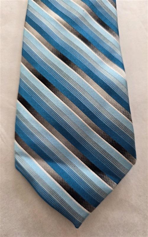 NWOT Van Heusen Blue Stripe 100% Silk Men's Neck Tie 125830