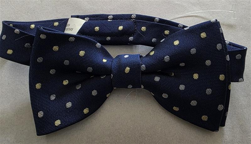 NWOT Izod Boy's Pre-Tied Bow Tie Blue Polka Dot Adjustable Classic Style 125840