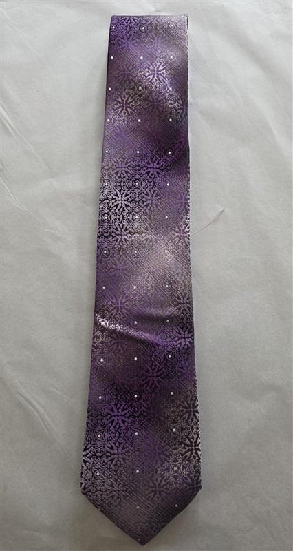 NWOT Van Heusen Purple White Gray Geometric 100% Silk Men's Neck Tie 125845