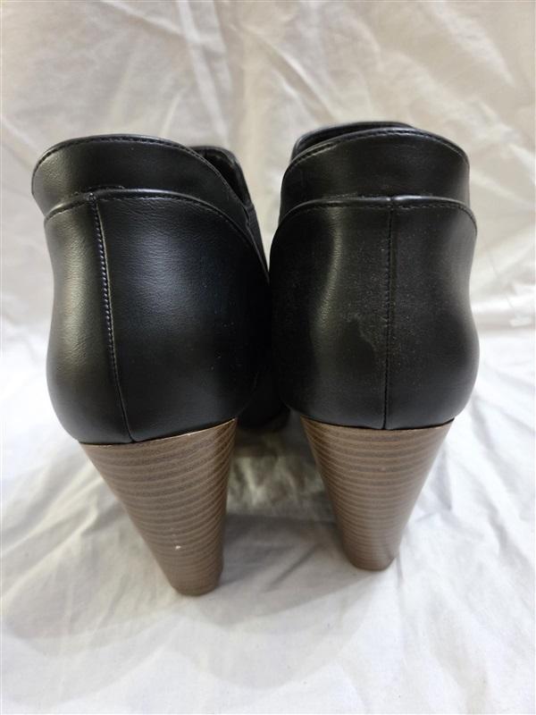 NWOT A.N.A. 7 Ullman Black Slip On Booties Ankle Boots 125868