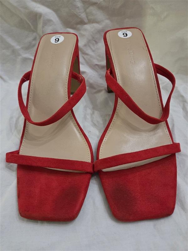 Pre Owned The Drop 9 Red Faux Suede Strappy Slip on Sandals 125873