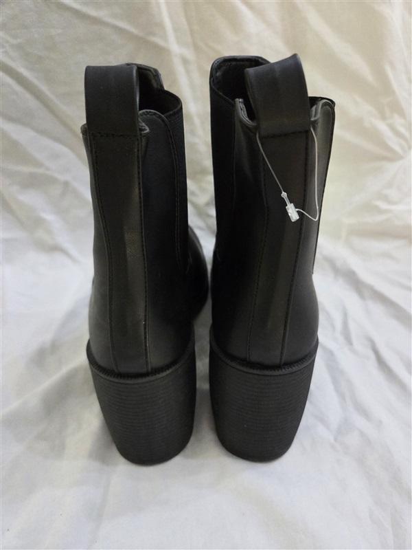 NWOT RUE 21 9 Ankle Lug Boot Black High Heel 125879
