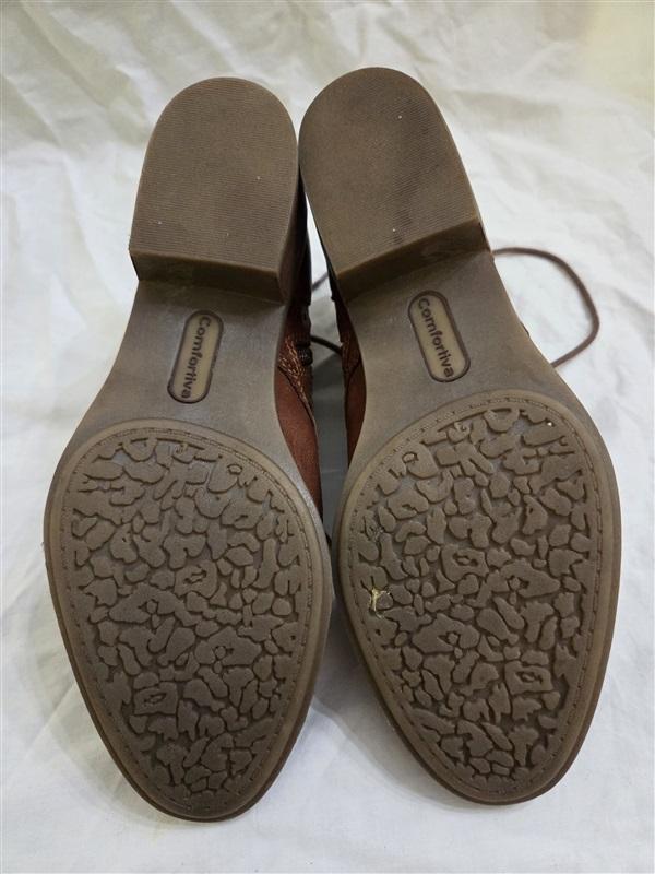 NWOT Comfortiva Chalina 7 Brown Open Lace Up Booties 125881