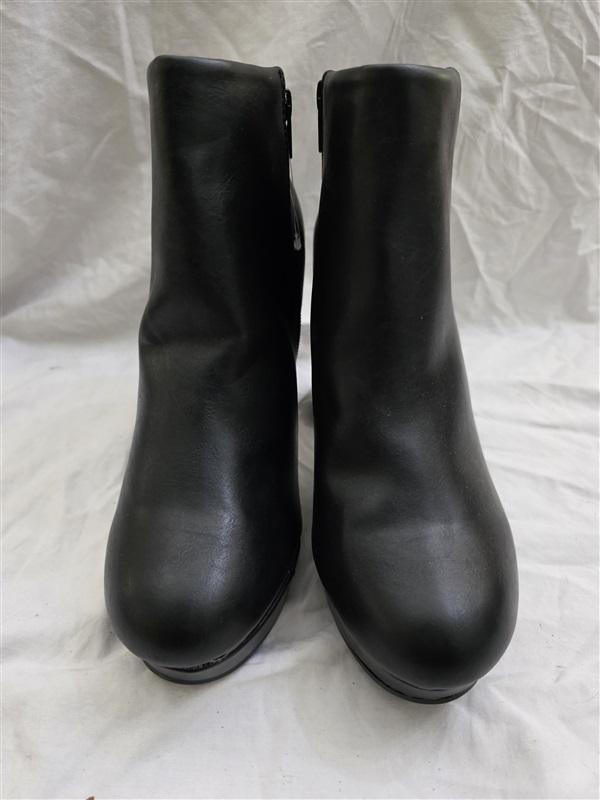 NWOT Dream Pairs 9 Stomp Platform Bootie Ankle Boot Black 125914