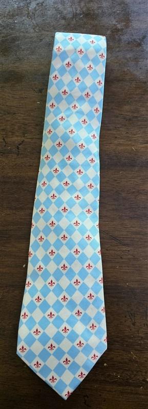 NWOT Beaux Tied Silk Blue Fleur De Leis Aqua Diamond Formal Classic Tie 126007
