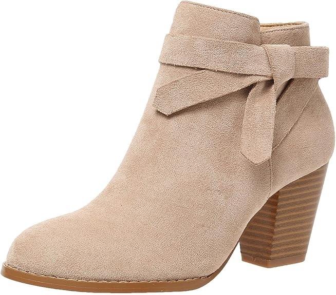 NWOT Zyba 8 Stacked Heel Bow Booties Ankle Boots 126021
