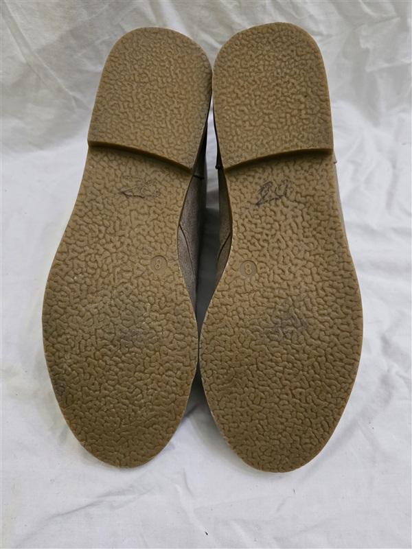 NWOT Very G 8 Taupe Suede Tie UP Ankle Boots 126022