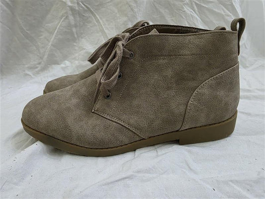 NWOT Very G 8 Taupe Suede Tie UP Ankle Boots 126022