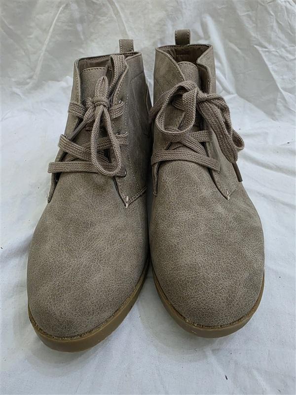 NWOT Very G 8 Taupe Suede Tie UP Ankle Boots 126022