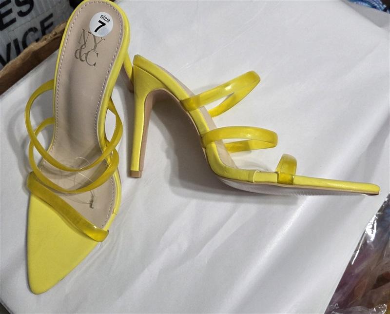 NWOT New York & Co 7 Biana Slide Heeled Sandal Yellow Jelly Strappy 126156